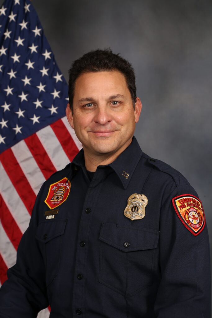 Eric Holmes headshot
